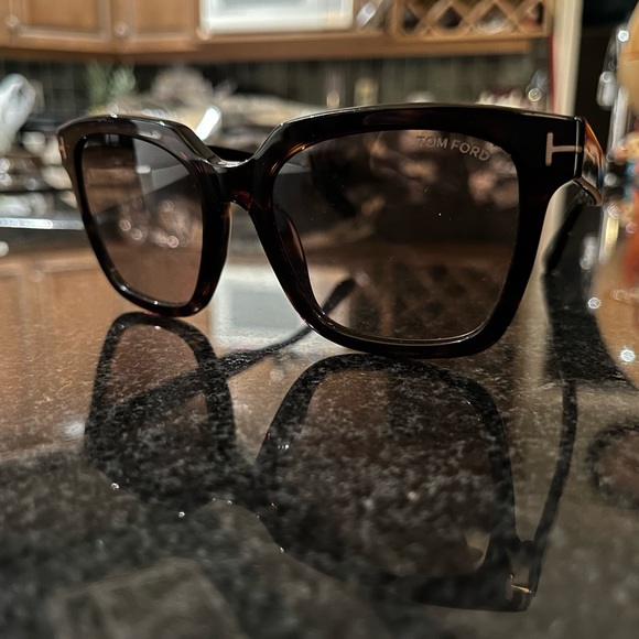 Tom Ford  Selby Sunglasses - Picture 4 of 11